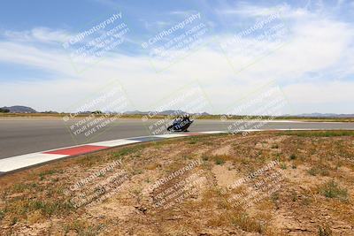 media/Apr-30-2023-CRA (Sun) [[020fcf5d43]]/Race 6-400 Expert-Amateur Supersport/